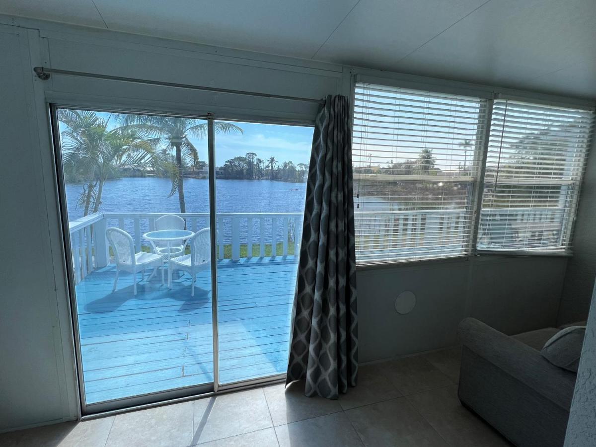 Marco Island Lakeside Inn Ngoại thất bức ảnh