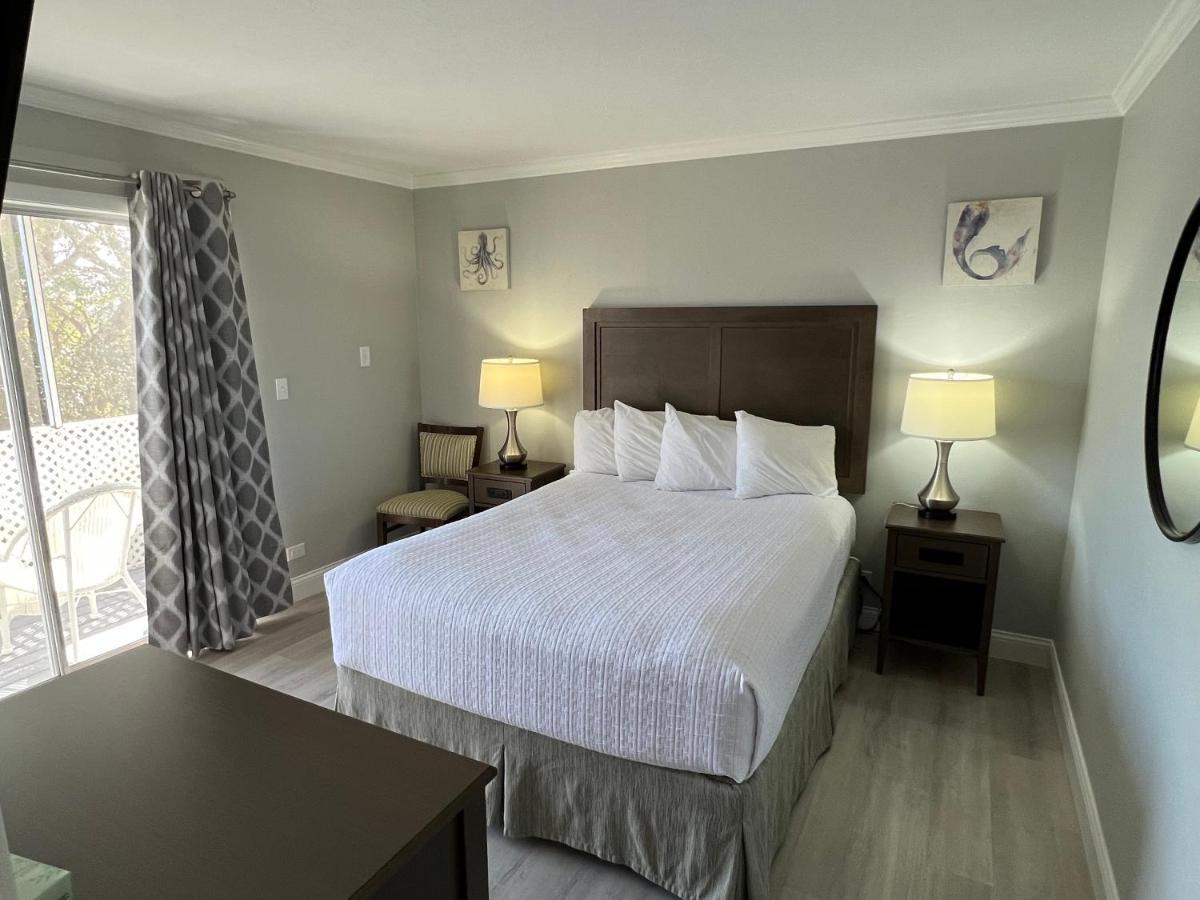 Marco Island Lakeside Inn Ngoại thất bức ảnh